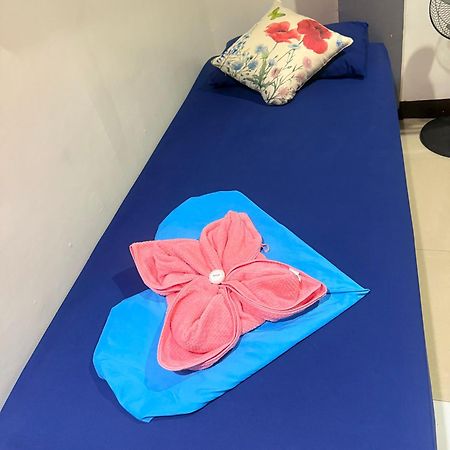 Lolo Bob'S Bed And Breakfast 엘니도 외부 사진