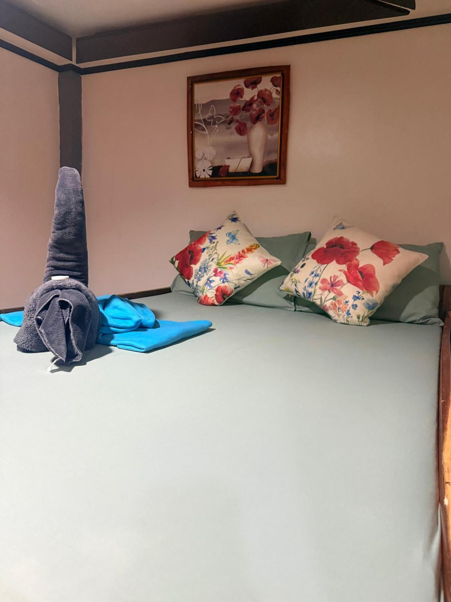 Lolo Bob'S Bed And Breakfast 엘니도 외부 사진