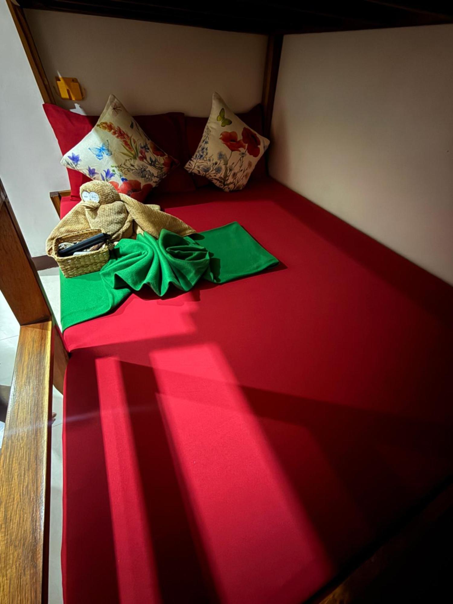 Lolo Bob'S Bed And Breakfast 엘니도 외부 사진