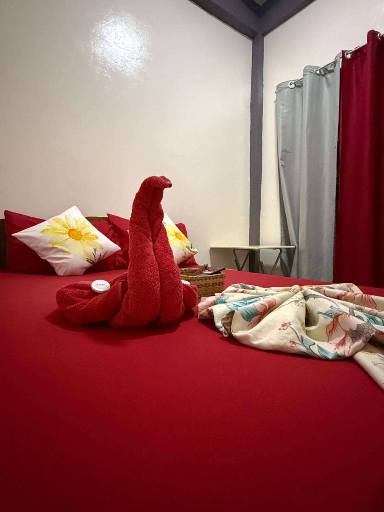 Lolo Bob'S Bed And Breakfast 엘니도 외부 사진